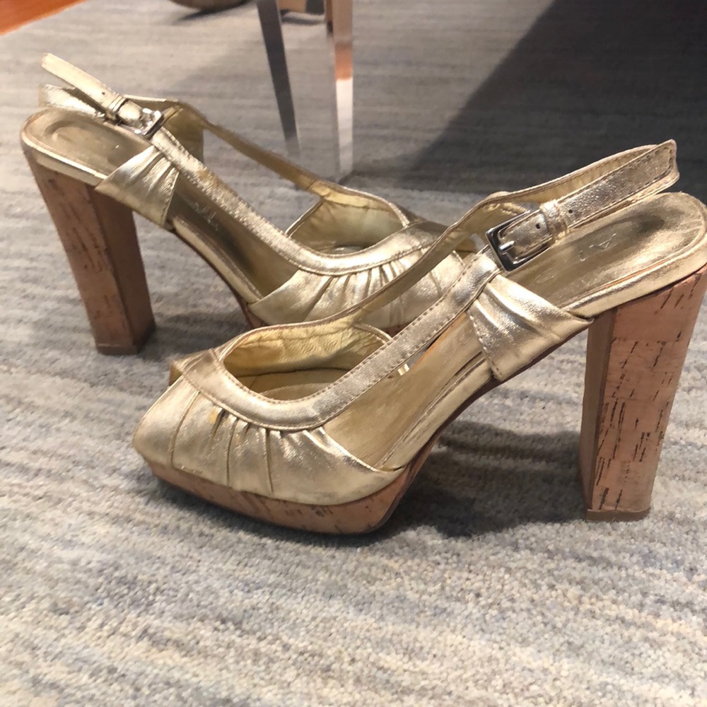 Aldo made in Italy gold peep toe chunky heels 36